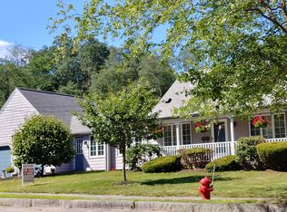 16 Drury Ln, Natick, MA 01760