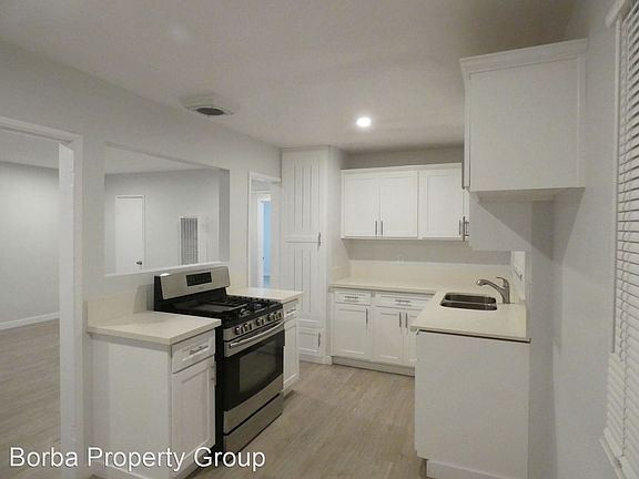 2nd image of 1958 Pine Ave #4
