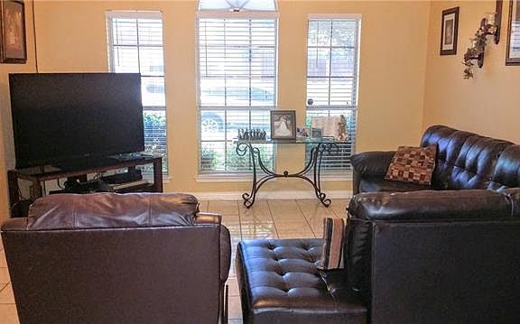 3rd image of 6805 W Lynn Creek Dr