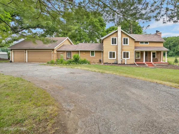 1917 W August Ln, McHenry, IL 60051
