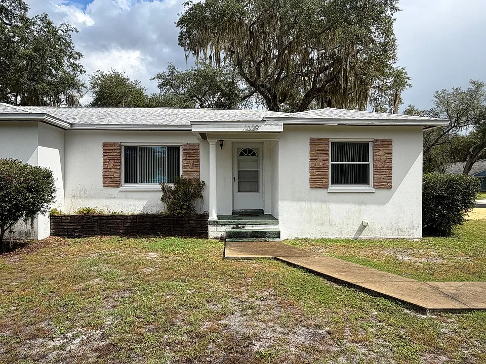 1327 Dover Rd