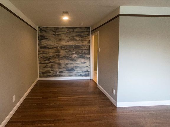 5th image of 6913 Riviera Dr