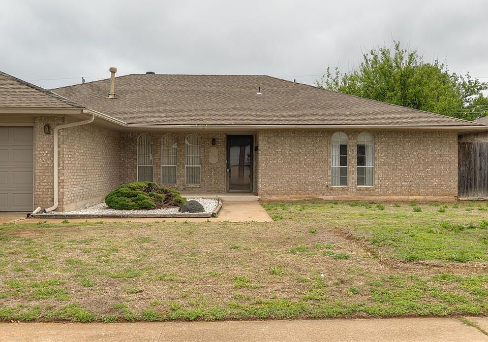 1st image of 2904 Shadybrook Dr