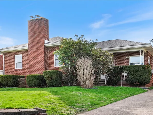 224 Eastern Dr, Lower Burrell, PA 15068