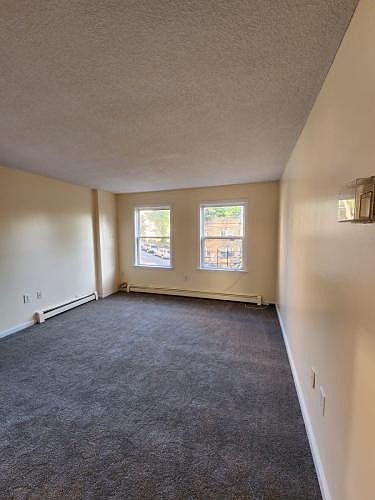 1st image of 14 Clayton Pl #2