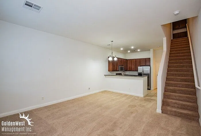 2 bed, 2.0 bath, 1260 sqft, $1,750 — Photo 3