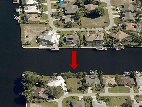 5th image of 4604 SW 25th Ct