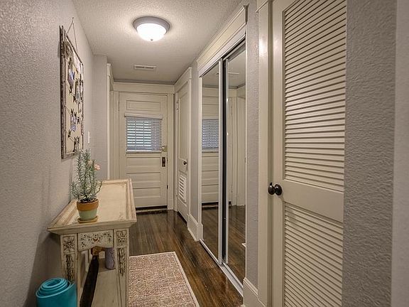 4th image of 3603 Central St #2S