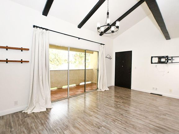 4th image of 1920 Heywood St APT F