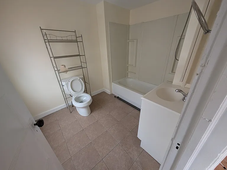 52 S Bridge St #2 — Photo 8