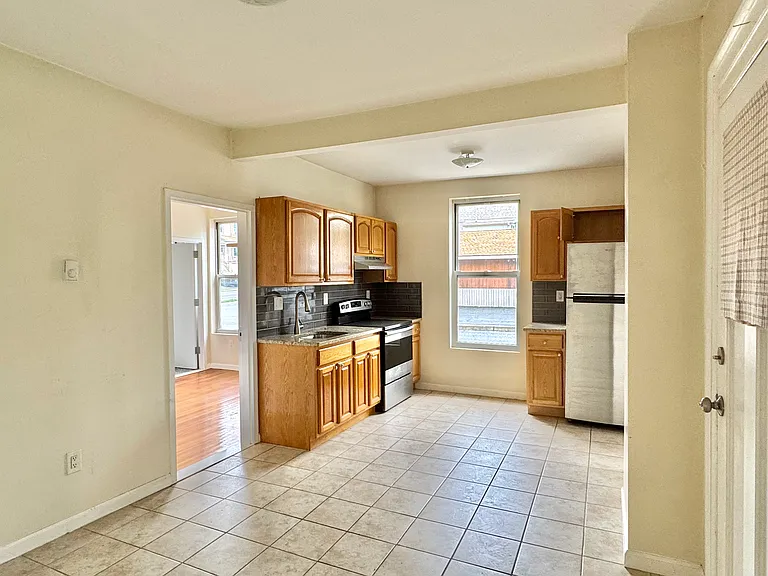 62 W Bridge St #3 — Photo 11