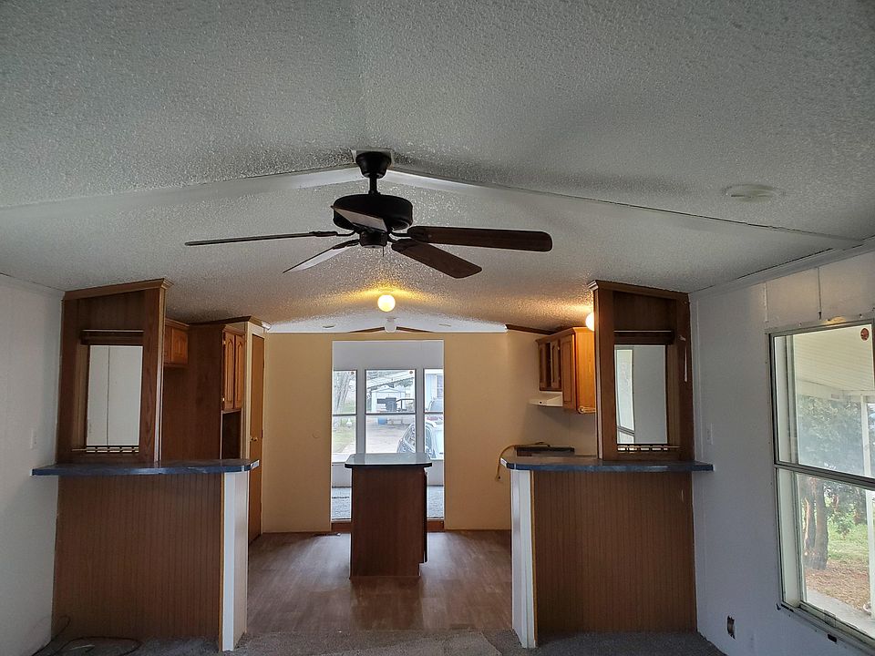 1st image of 152 Kentucky Dr