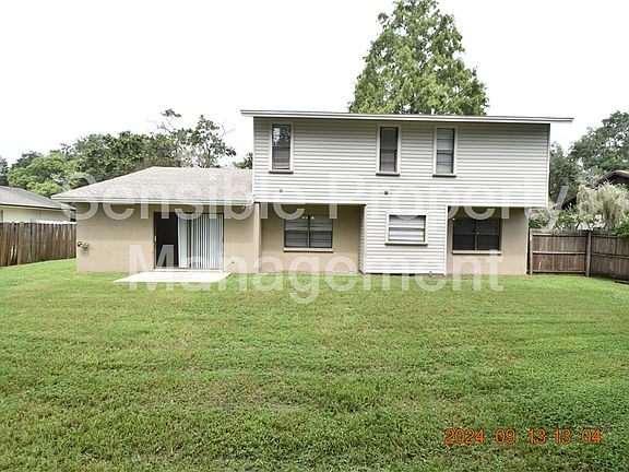 5th image of 411 Bloomingfield Dr