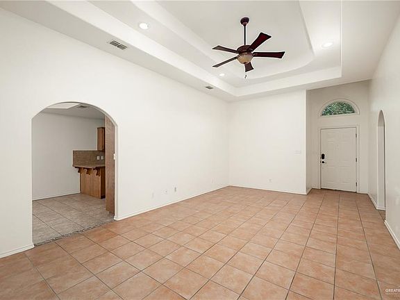 2nd image of 1816 Nitsche Dr