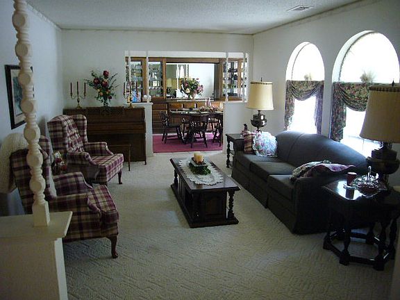 4th image of 1311 S Greenstone Ln