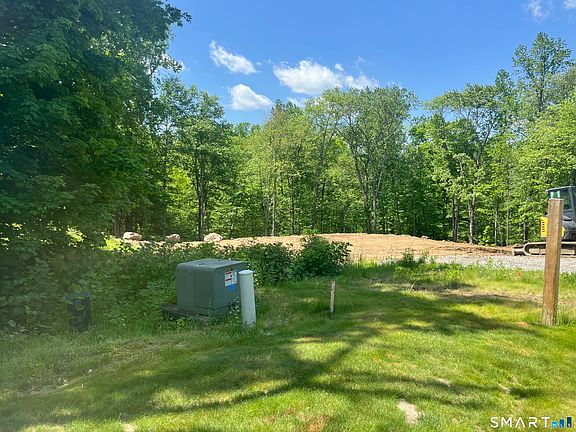 4th image of 75 Gleneagle Road