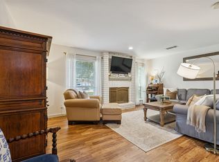 7623 Riverbrook Dr #17, Dallas, TX 75230