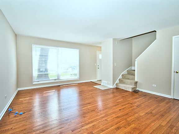 4th image of 1903 Willow Hill Ct