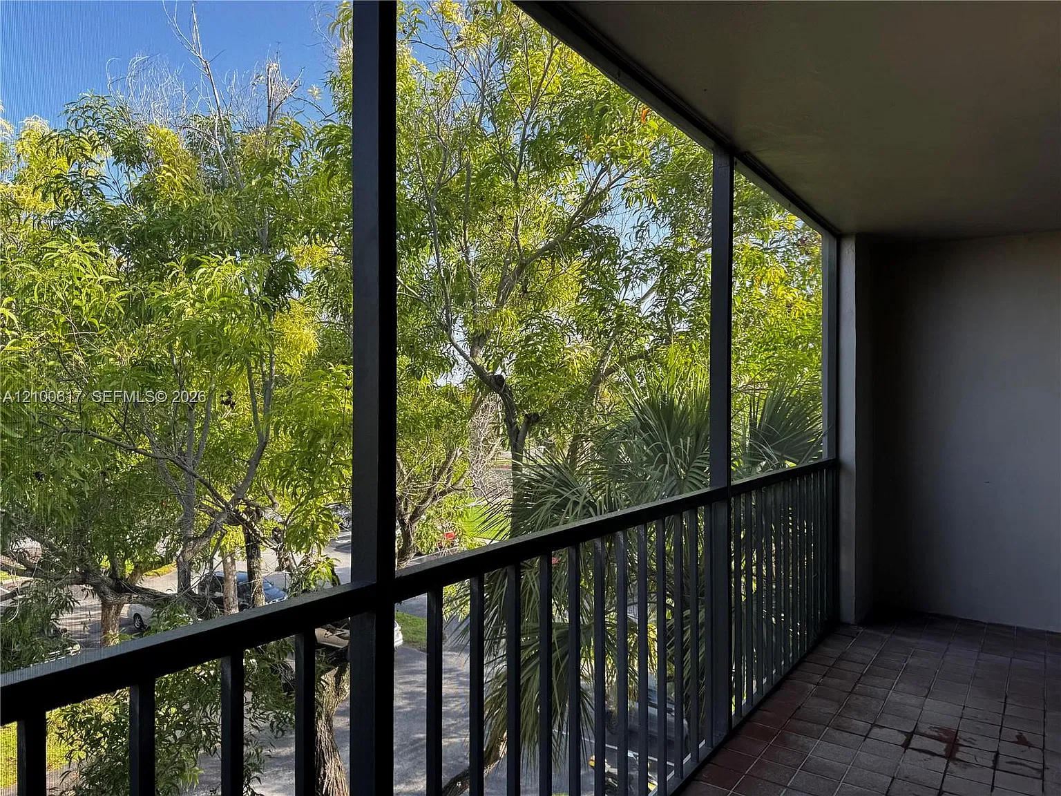 Horizons West Condo #6 — Photo 3