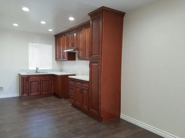 1339 1/4 W 93rd St, Los Angeles, CA 90044