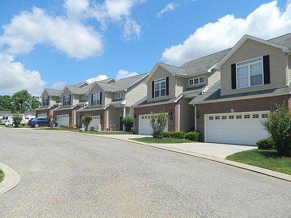 2nd image of 2937 Sunny Creek Way