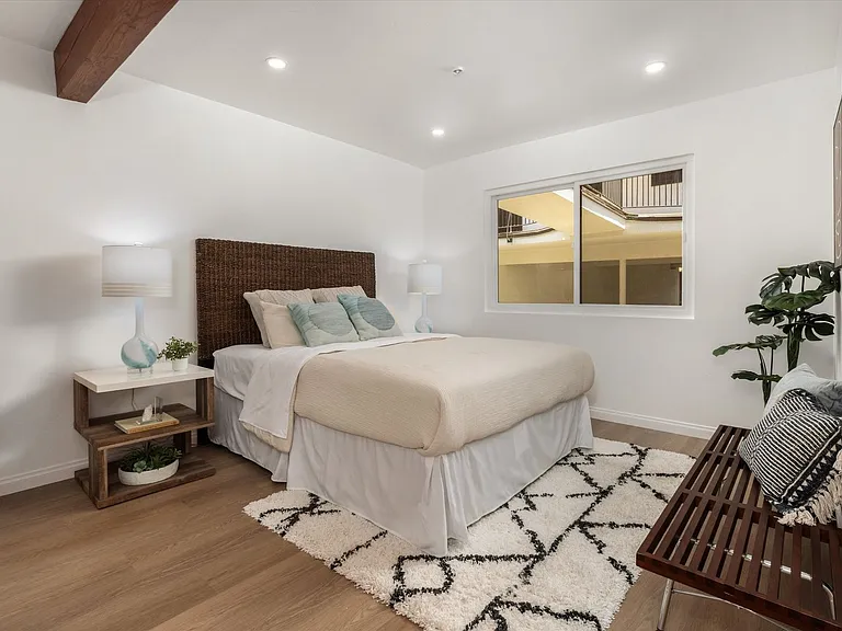 427 W Montecito St — Photo 41