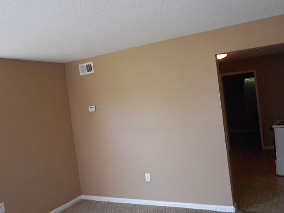 3rd image of 519 Deerskin Dr