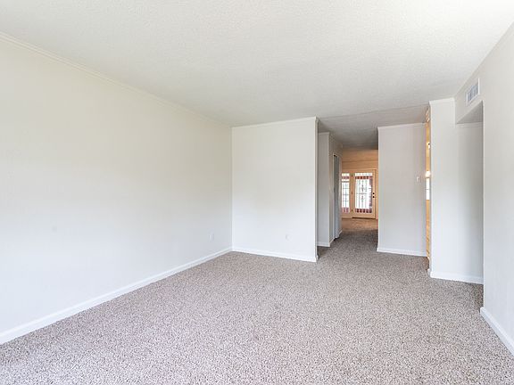 4th image of 5514 Laredo Ln