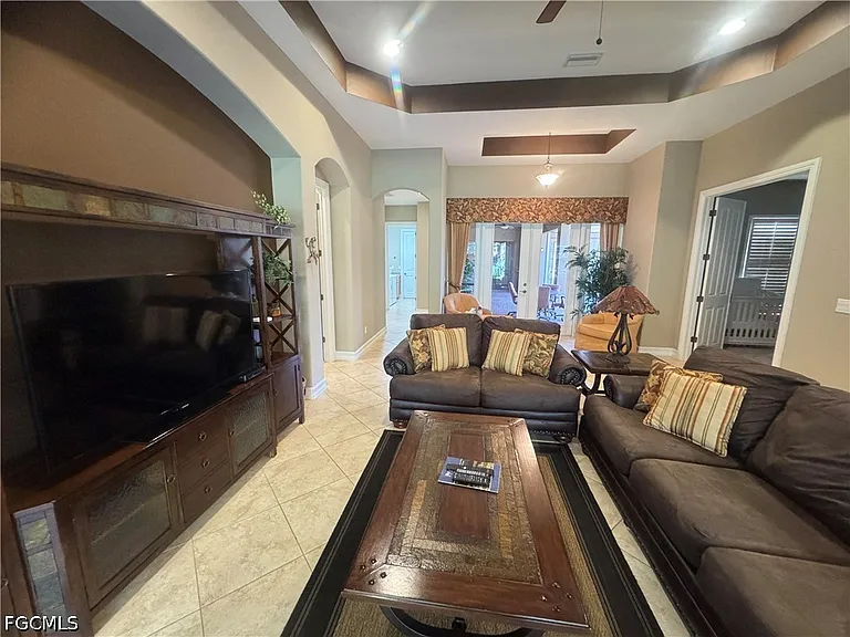 11848 Rosalinda Ct — Photo 13
