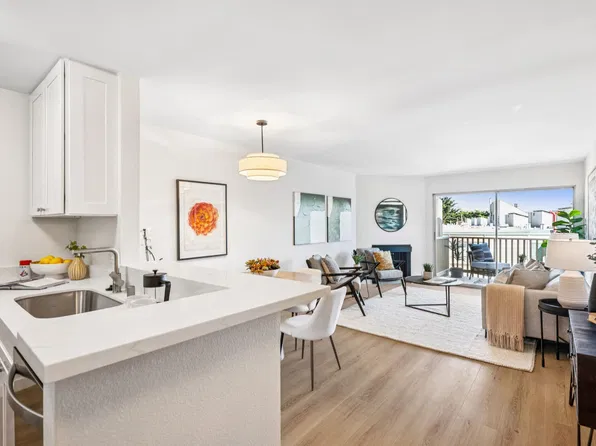 381 Half Moon Ln APT 312, Daly City, CA 94015