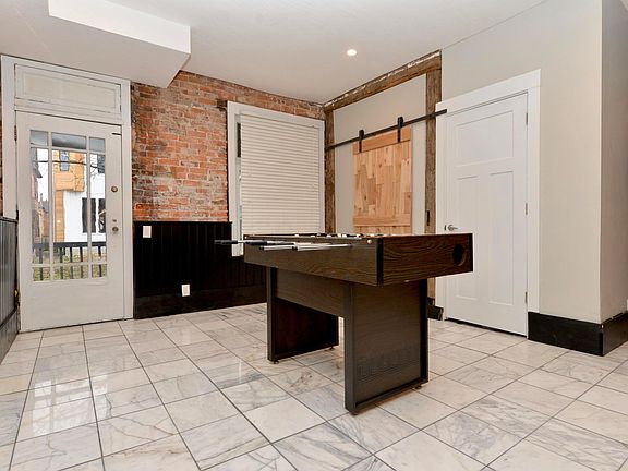 5th image of 1033 Franklin Ave