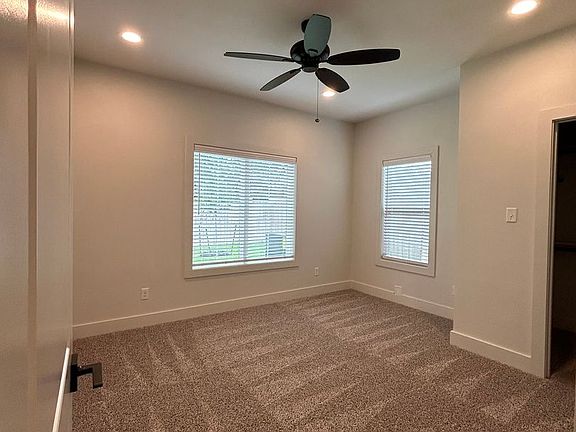 5th image of 111 Sterling St