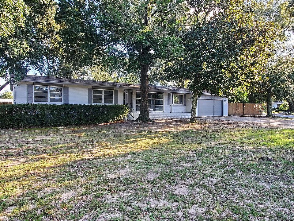 1st image of 3601 Forest Glen Dr