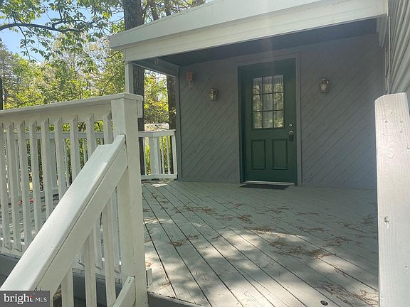 3rd image of 9 Oakview Dr