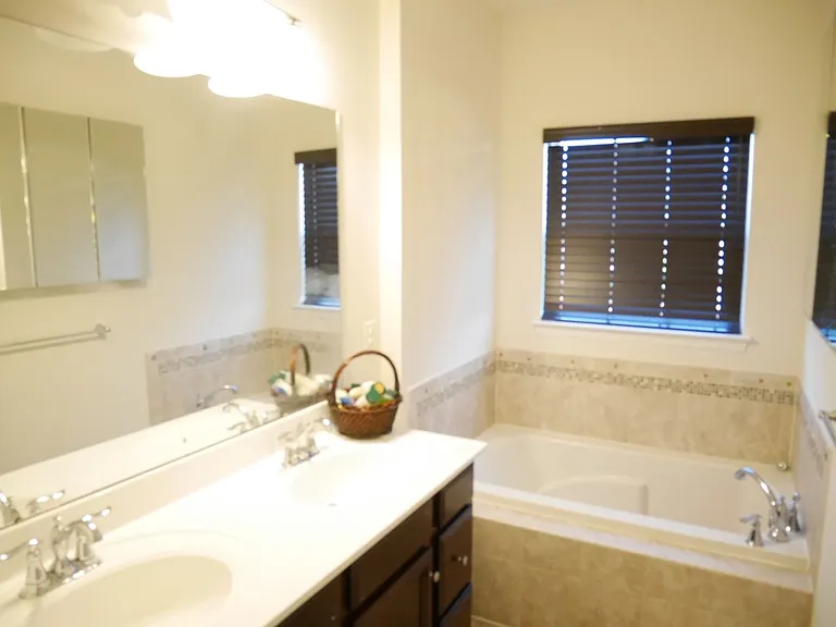 9455 Virginia Jane Way — Photo 10