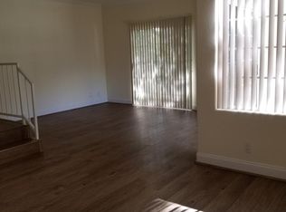 6040 Crape Myrtle Ct, Woodland Hills, CA 91367