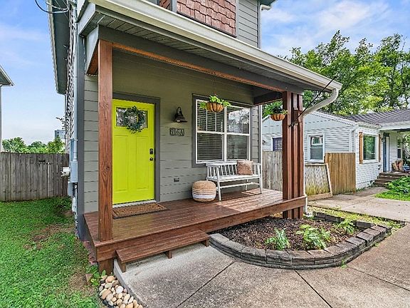 2nd image of 916A Thomas Ave #A
