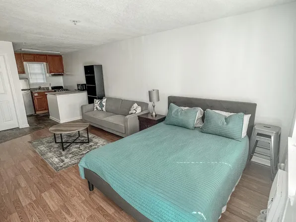 Garland Studio Apartments