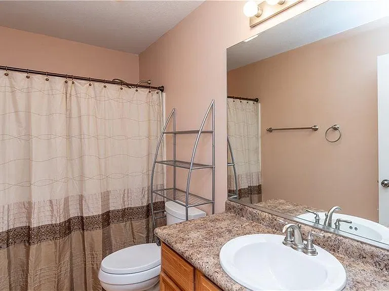 3141 SW Sharmin Ln — Photo 17