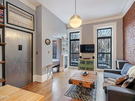 2nd image of 156 Macon St #2A