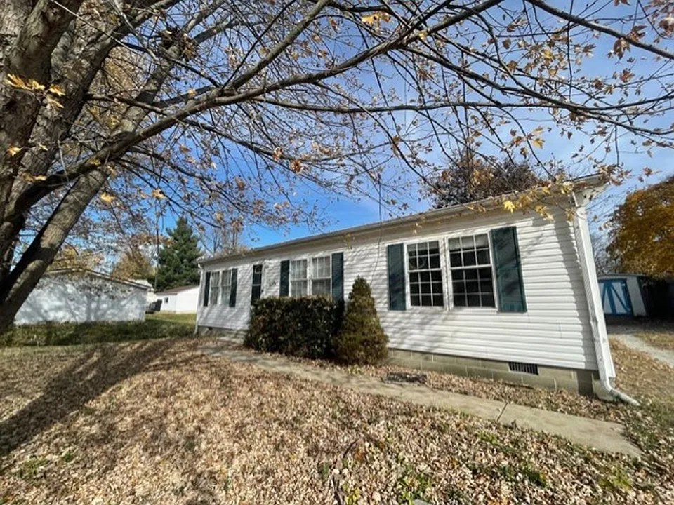 1408 John St