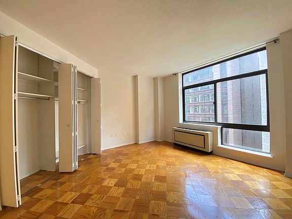 3rd image of 303 E 43rd St APT 11
