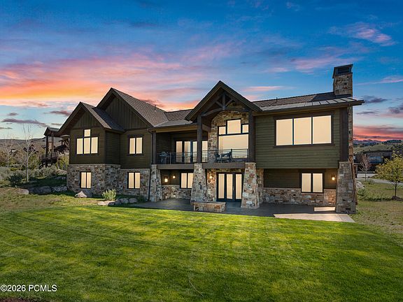 3rd image of 1075 N Oquirrh Mountain Dr