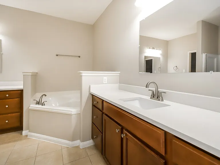 10296 Stone Gate Dr — Photo 13