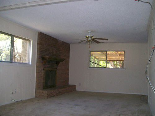 4th image of 936 Poinsettia Dr