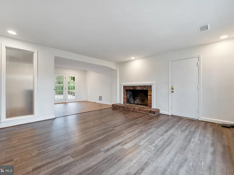 3606 Pinetree Ter — Photo 24
