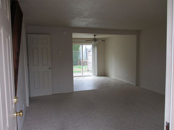 2nd image of 25182 E Broadway Ave