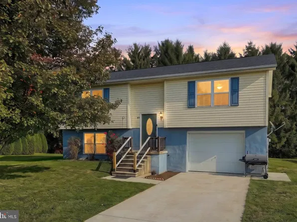 27 Glenwood Dr, Biglerville, PA 17307