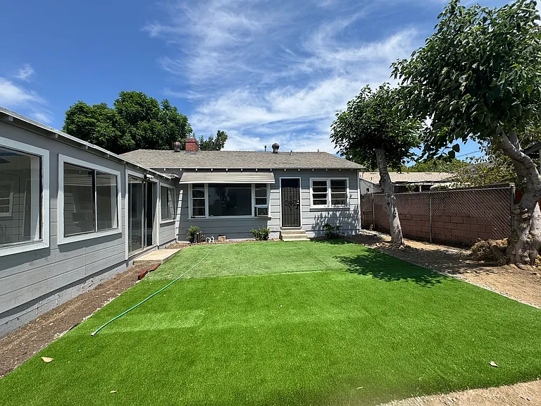 651 W 4th St — Photo 3