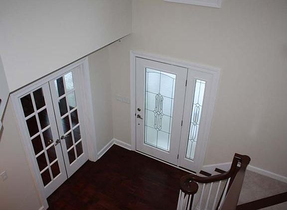 2nd image of 994 Reynoldsburg New Albany Rd